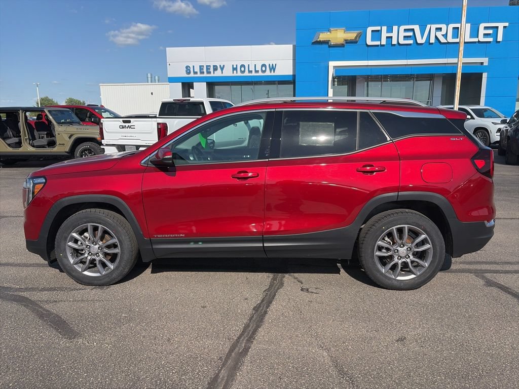 Used 2024 GMC Terrain SLT AWD/4WD image 10