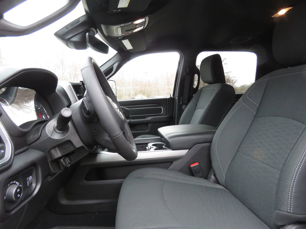 Used 2025 RAM 2500 Big Horn AWD/4WD image 10