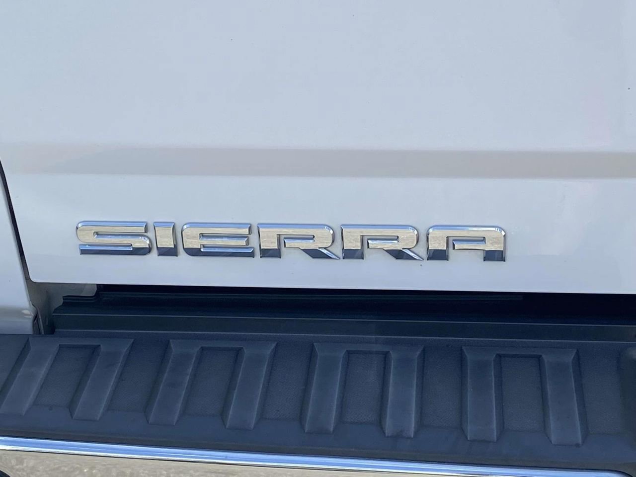 Used 2017 GMC Sierra 1500 SLT w/ SLT Premium Package image 11