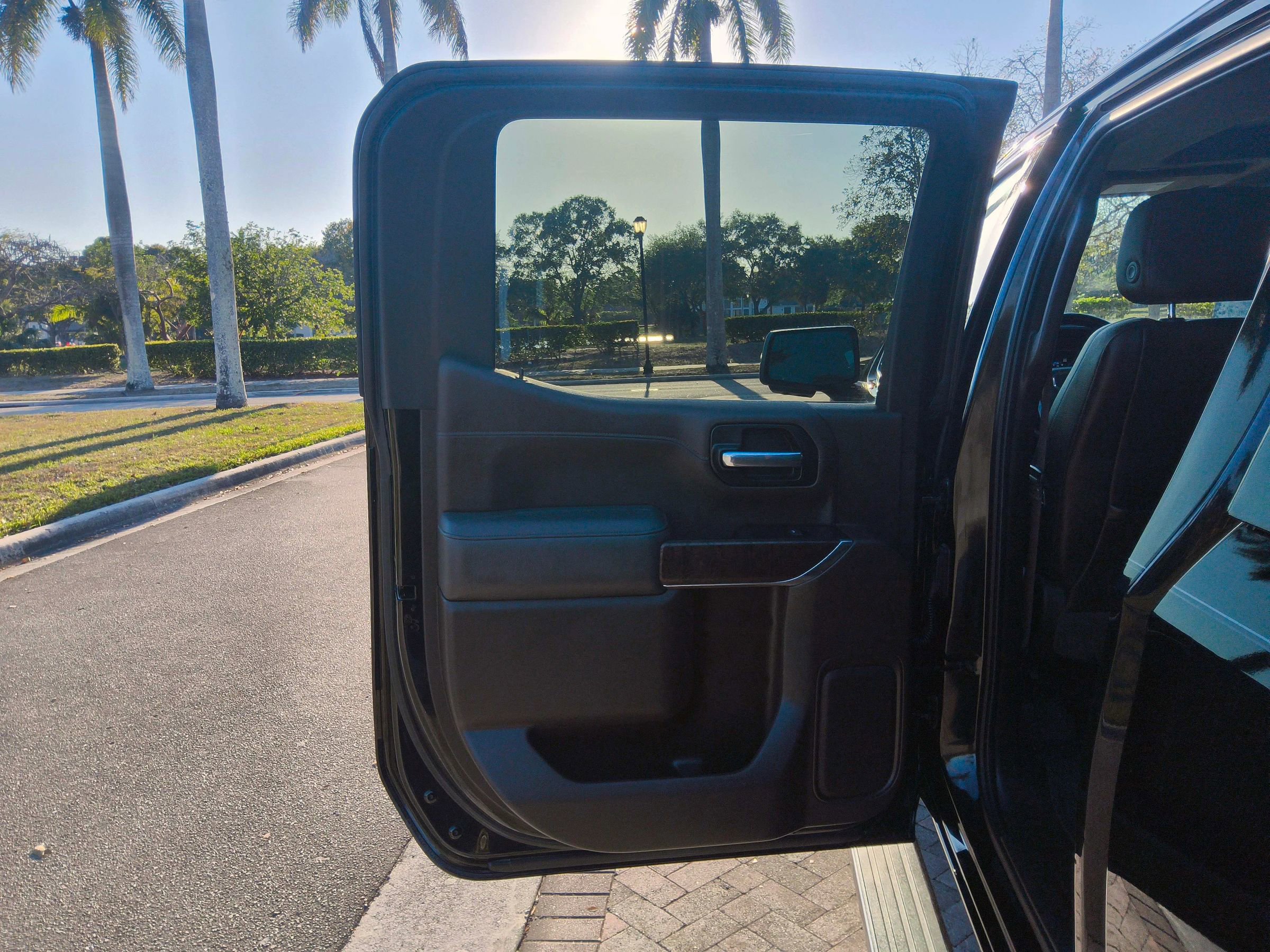 Used 2019 GMC Sierra 1500 Denali w/ Technology Package AWD/4WD image 29