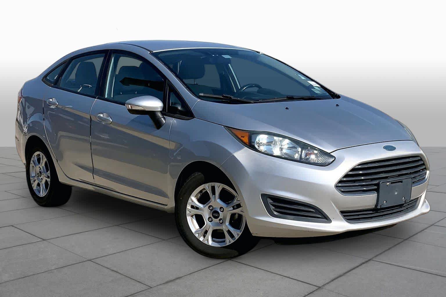 Used 2014 Ford Fiesta SE FWD image 3