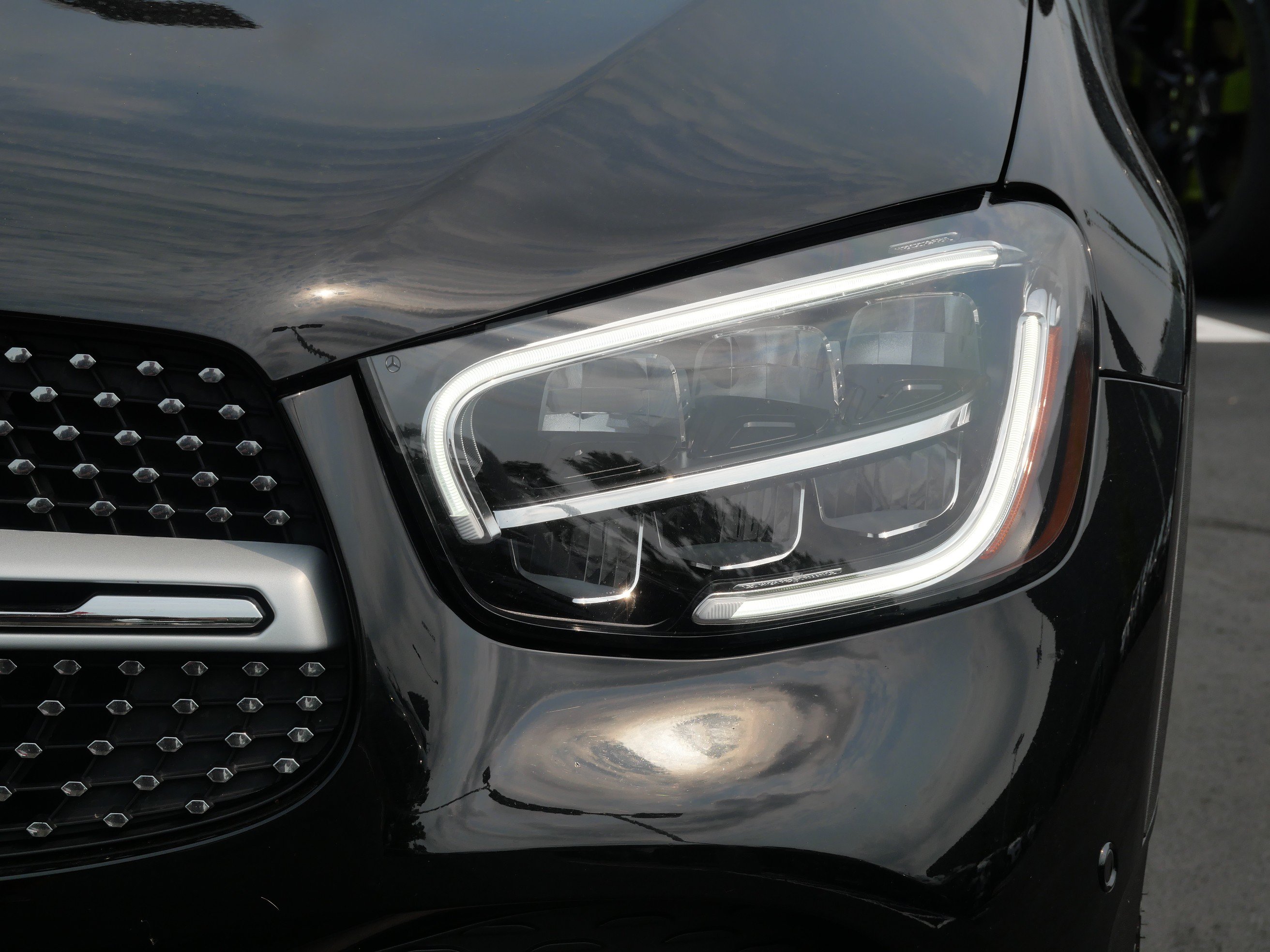Used 2022 Mercedes-Benz GLC 300 4MATIC image 9