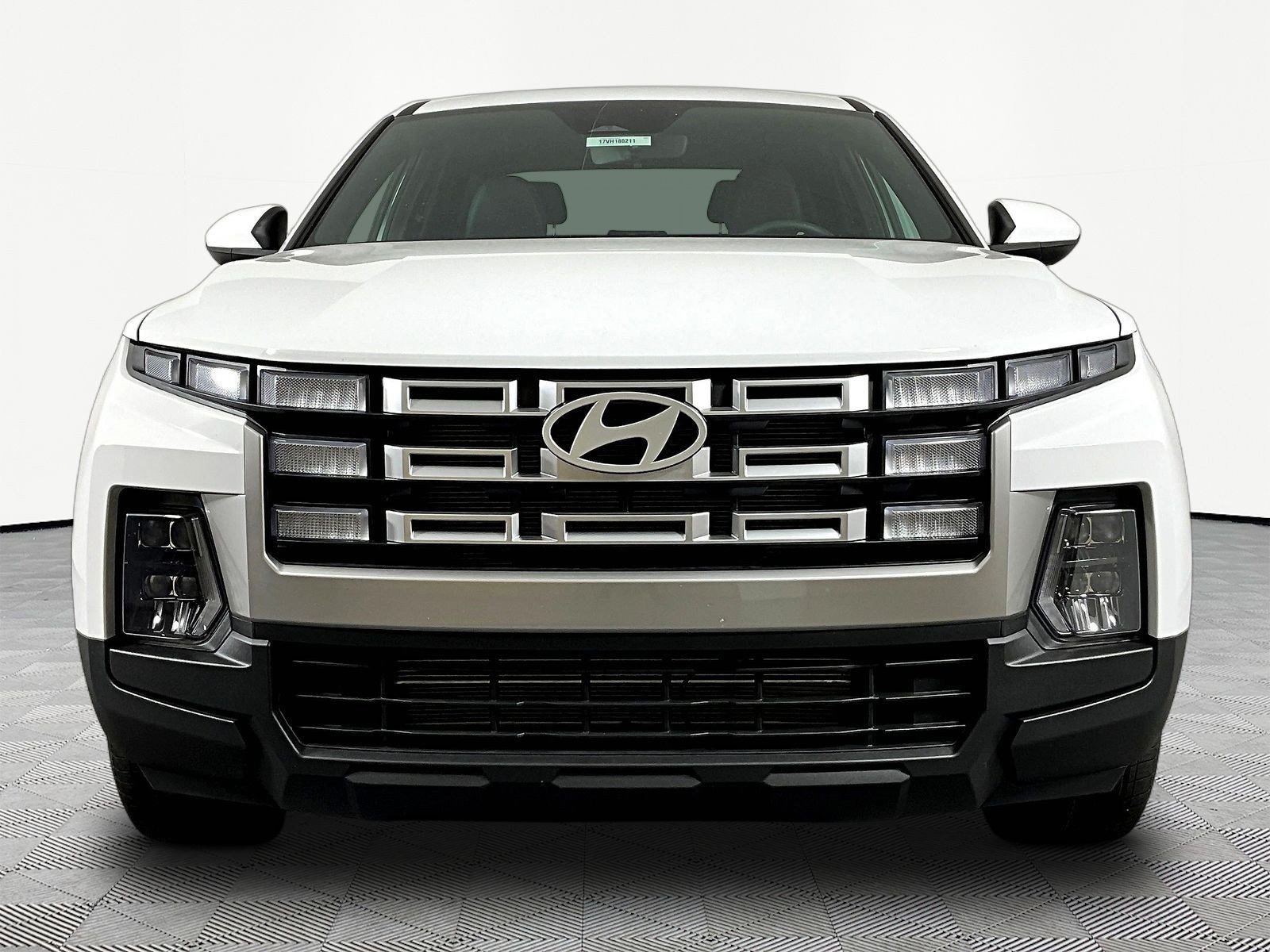 New 2027 Hyundai Santa Cruz SE AWD/4WD image 2