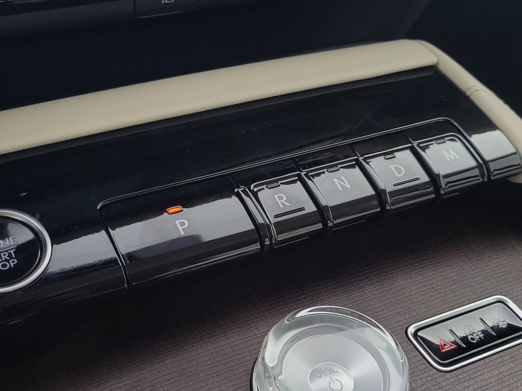 New 2027 Lincoln Navigator Premiere RWD image 30