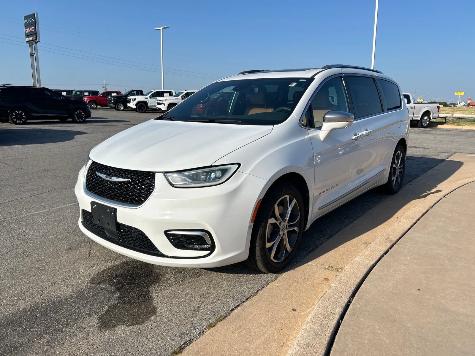 Used 2022 Chrysler Pacifica Pinnacle