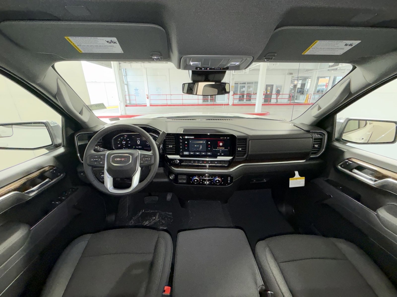 New 2026 GMC Sierra 1500 SLE image 23