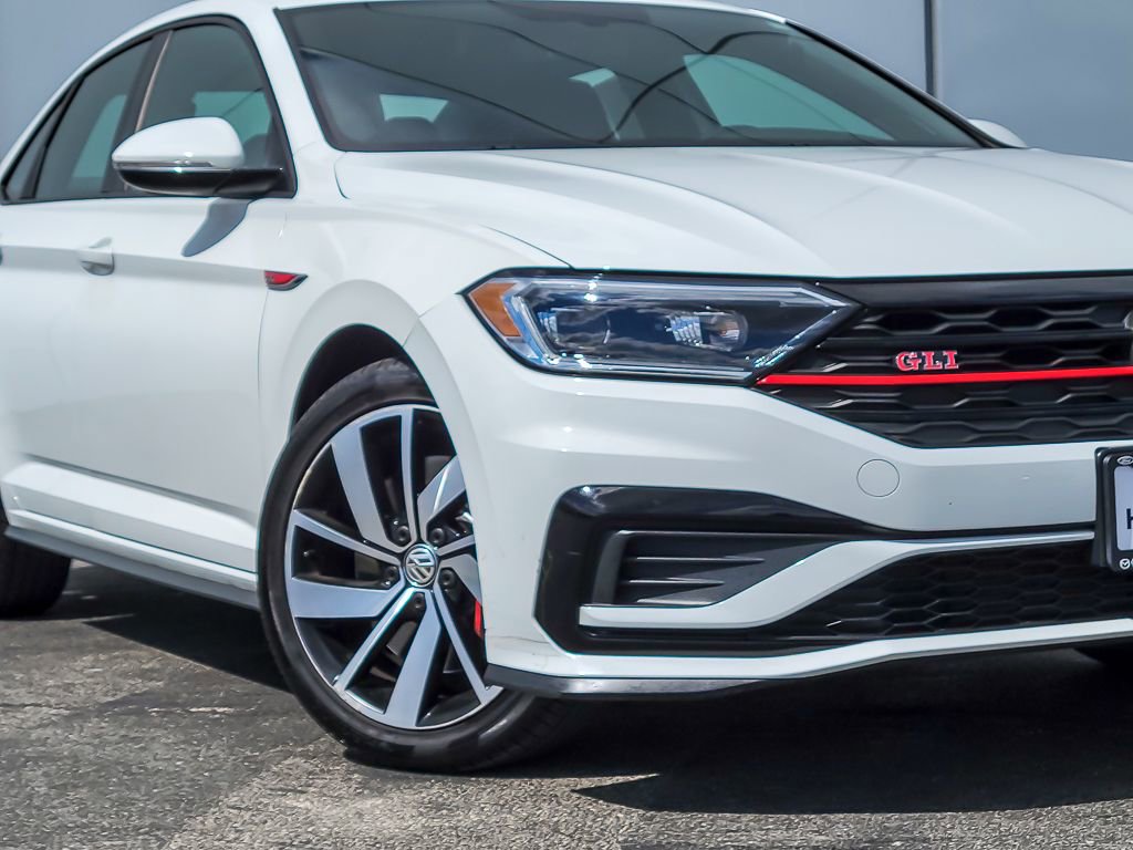 Used 2019 Volkswagen Jetta GLI image 3