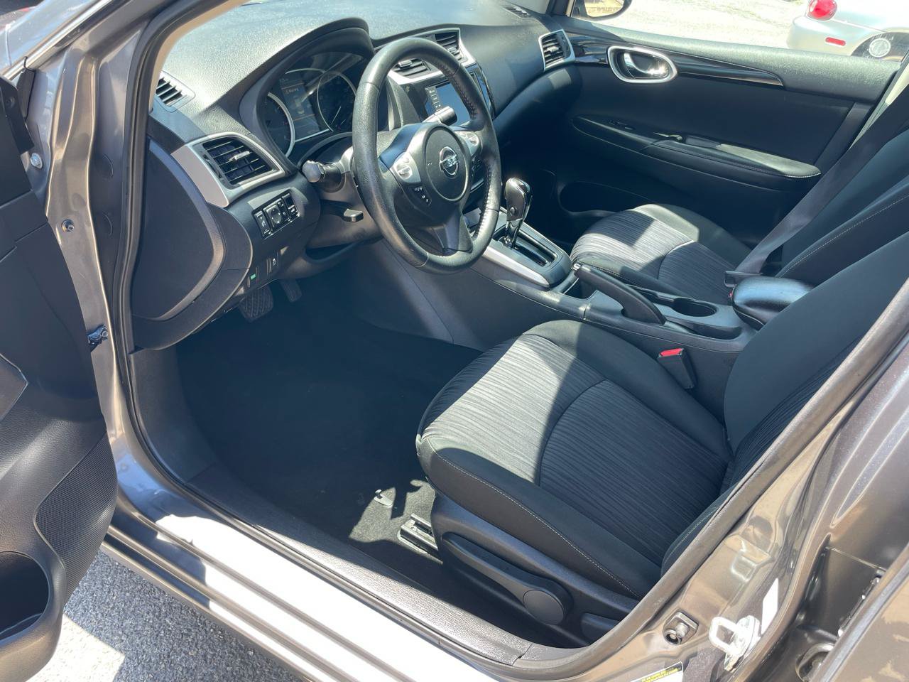 Used 2019 Nissan Sentra SV FWD image 27