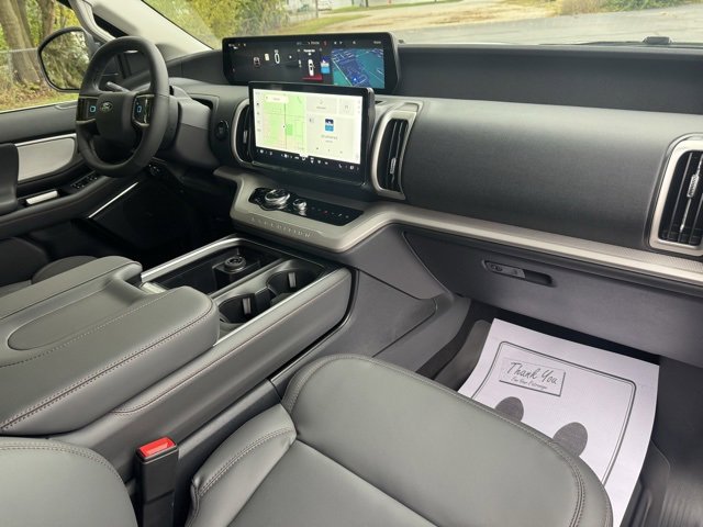 New 2025 Ford Expedition Active image 21