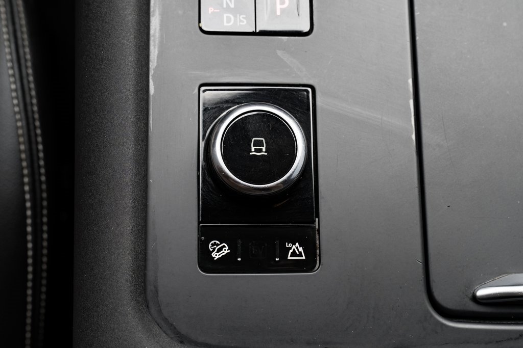 Used 2021 Land Rover Discovery S R-Dynamic image 21