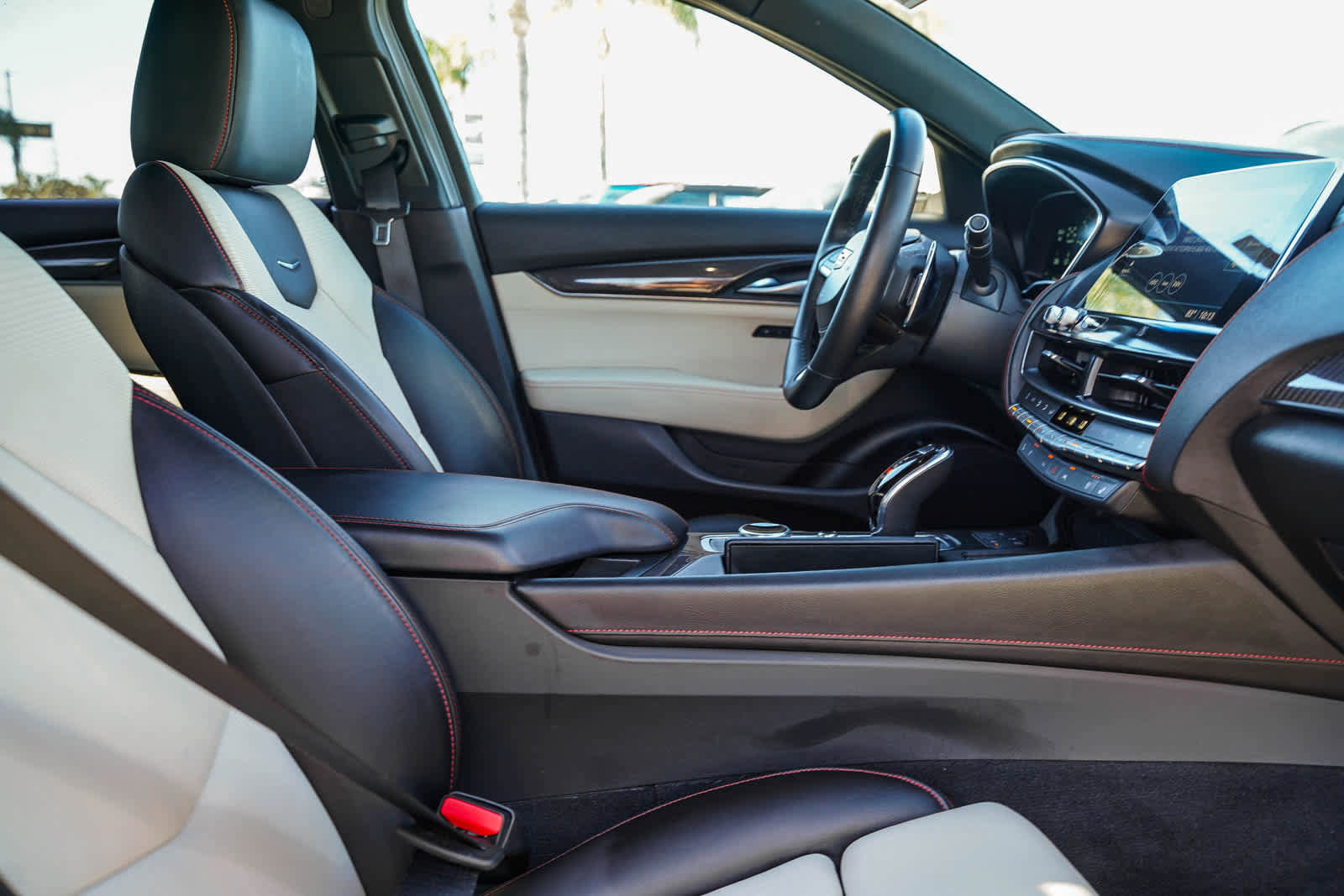 Used 2021 Cadillac CT5 V w/ Premium Package image 16