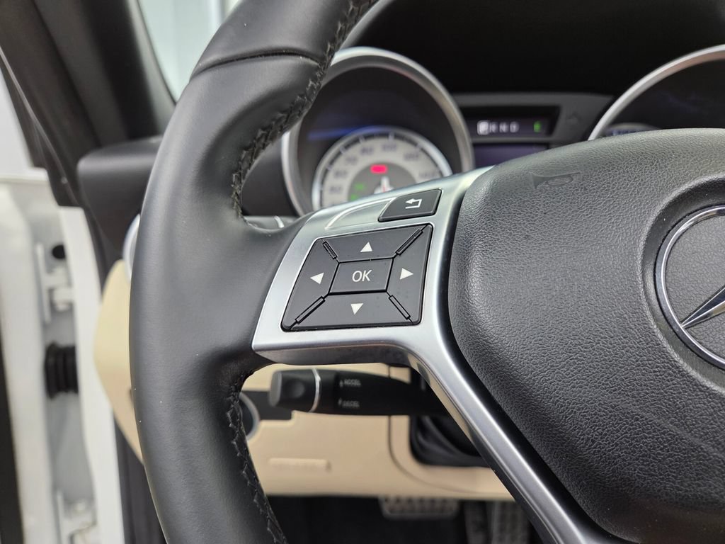 Used 2016 Mercedes-Benz SLK 300 image 27
