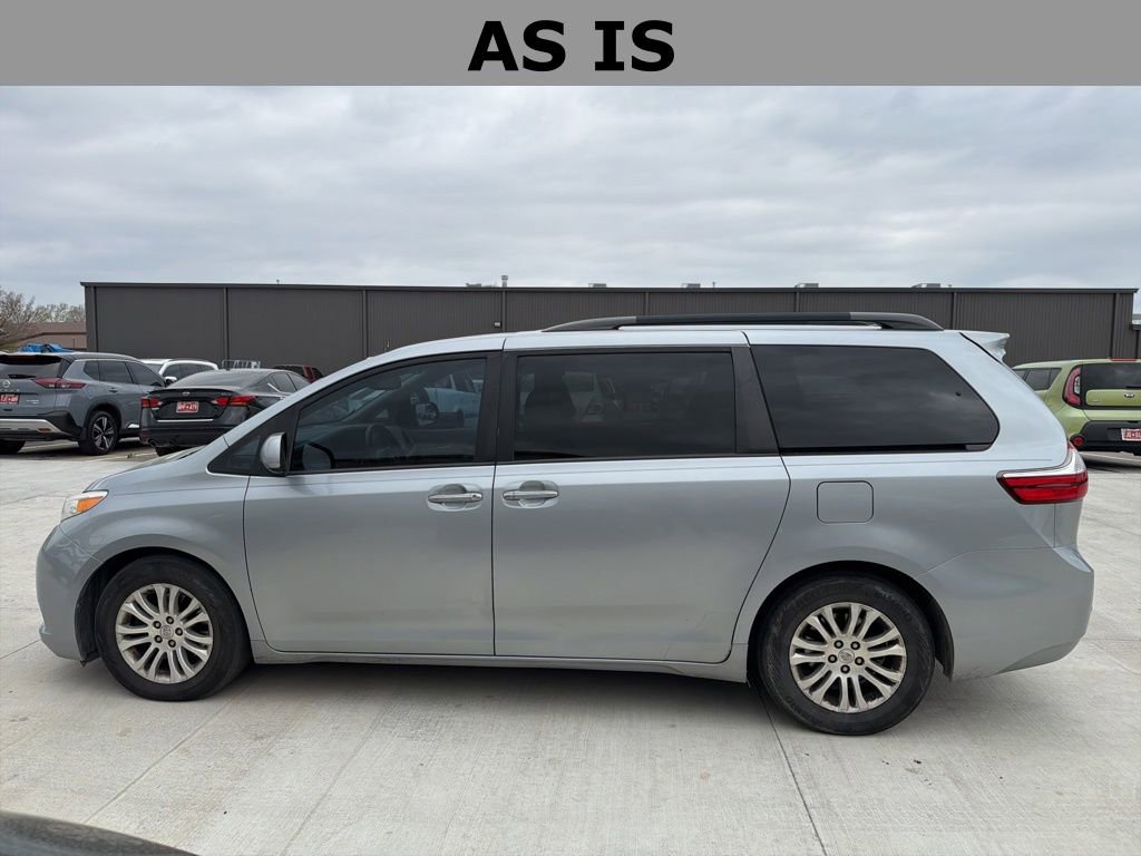 Used 2015 Toyota Sienna XLE Premium image 8