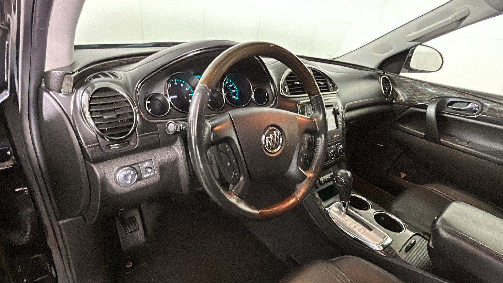 Used 2013 Buick Enclave Premium w/ Trailering Provision Package AWD/4WD image 17