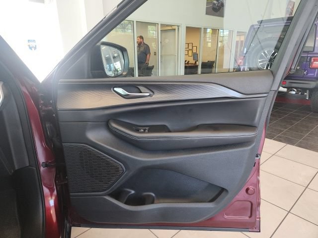Certified 2024 Jeep Grand Cherokee Laredo X RWD image 26