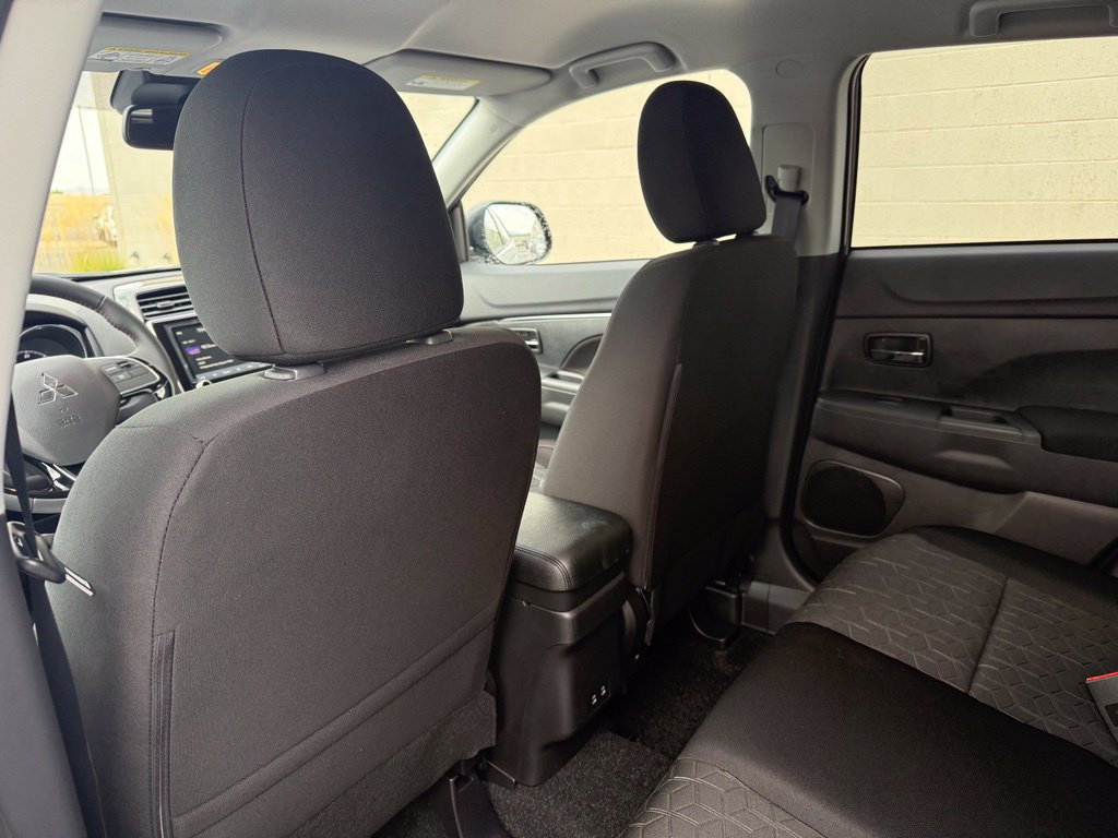 New 2027 Mitsubishi Outlander Sport LE FWD image 22