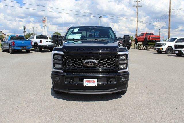 New 2026 Ford F350 Lariat w/ Black Appearance Package image 2