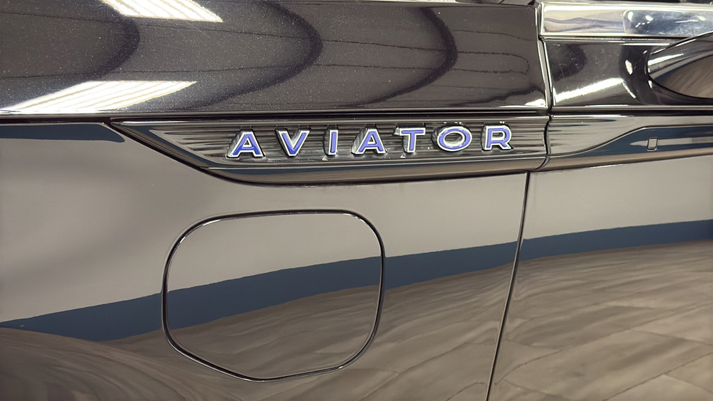 Used 2023 Lincoln Aviator Grand Touring w/ Equipment Group 301A AWD/4WD image 44