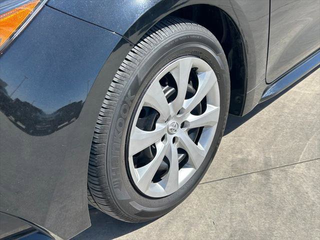 Certified 2025 Toyota Corolla LE FWD image 9