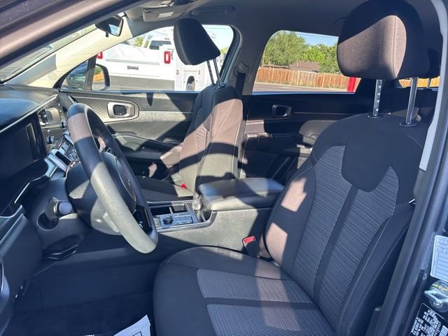 Used 2023 Kia Sorento LX FWD image 12