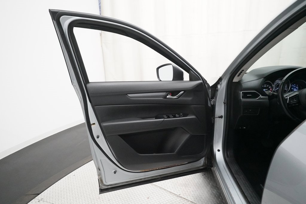 Used 2018 MAZDA CX-5 Touring image 28