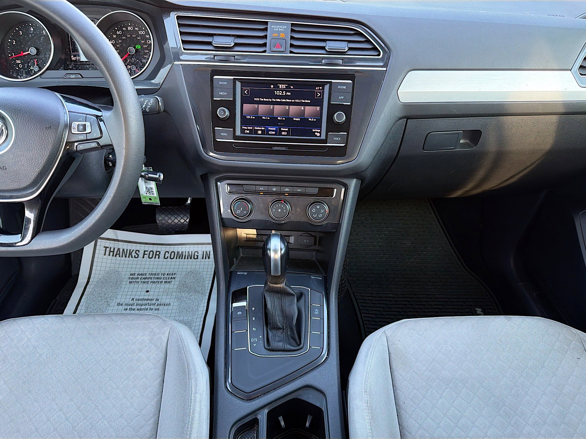 Used 2020 Volkswagen Tiguan S image 17