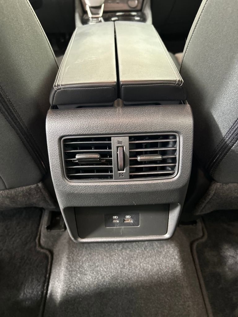 Used 2023 Nissan Rogue SV image 26