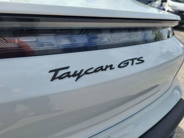 Used 2022 Porsche Taycan GTS image 5