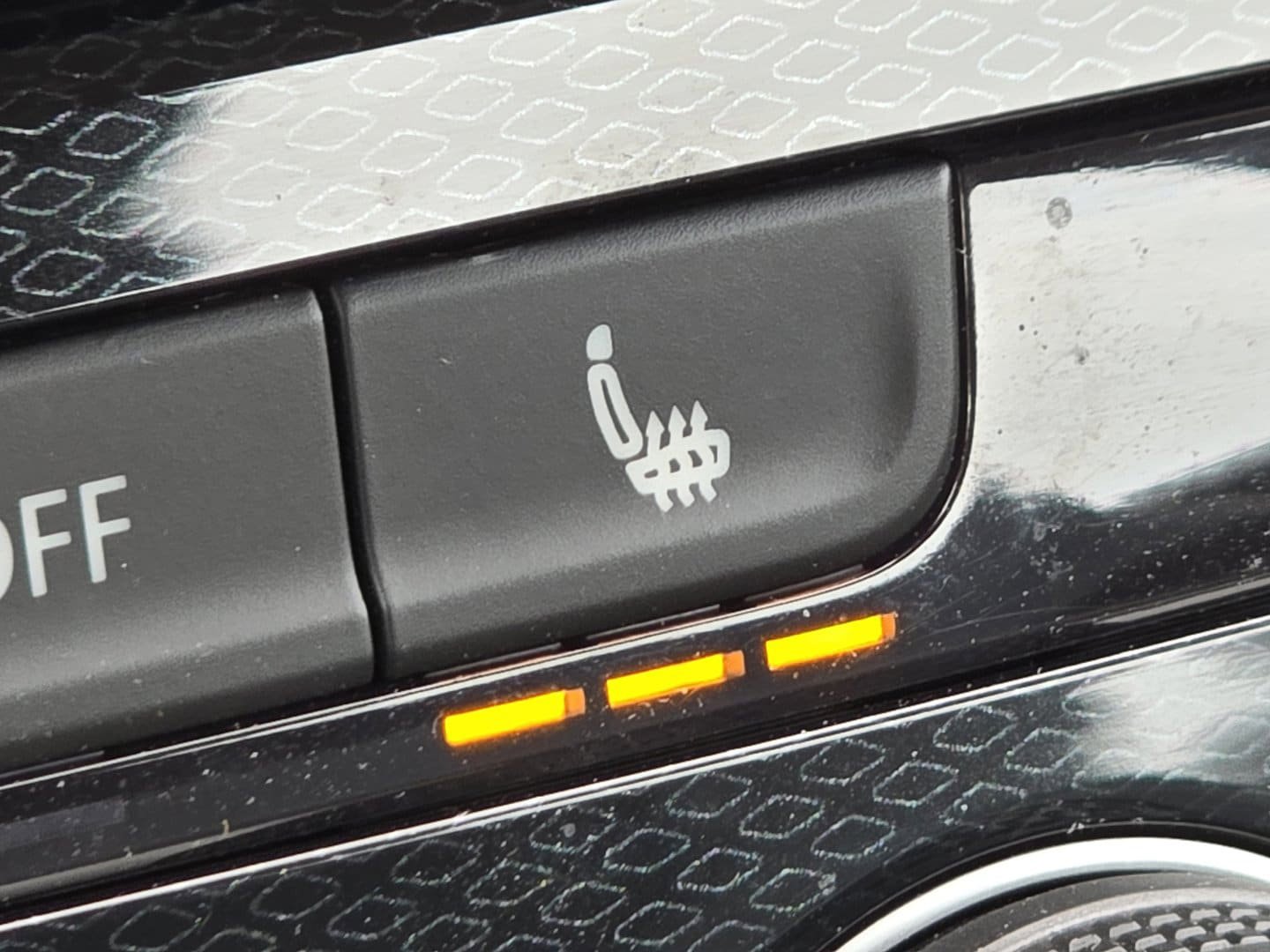 Certified 2025 Volkswagen Taos S AWD/4WD image 8