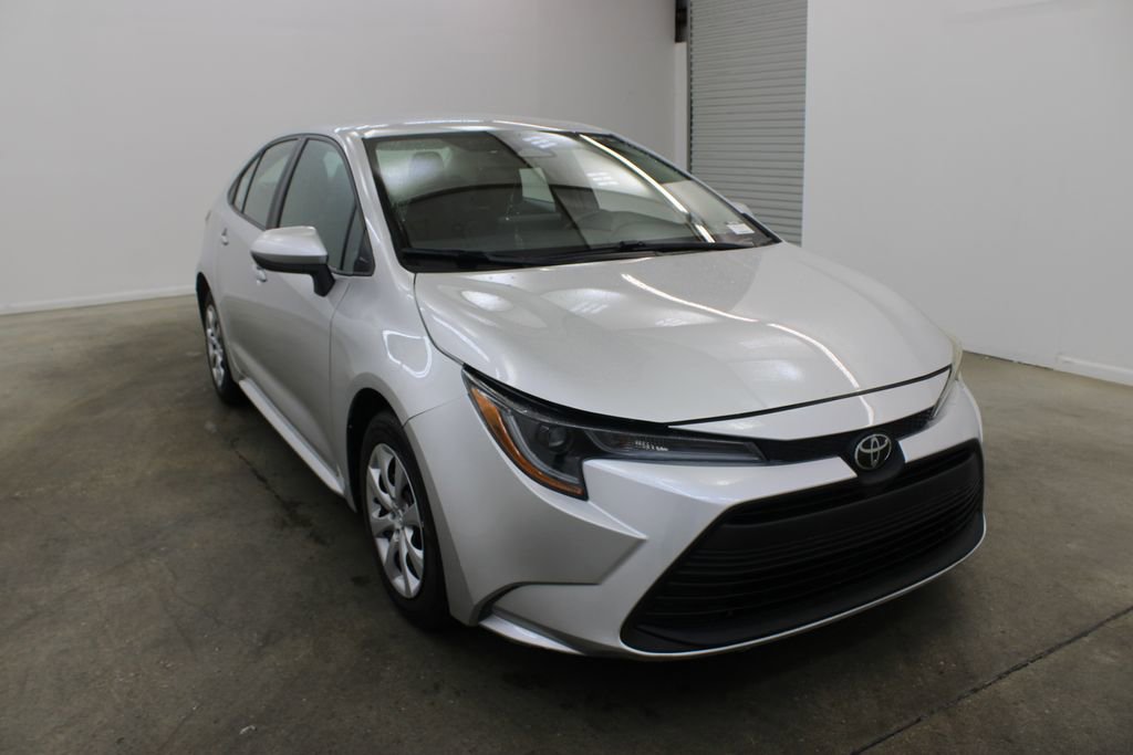 Used 2023 Toyota Corolla LE FWD image 6