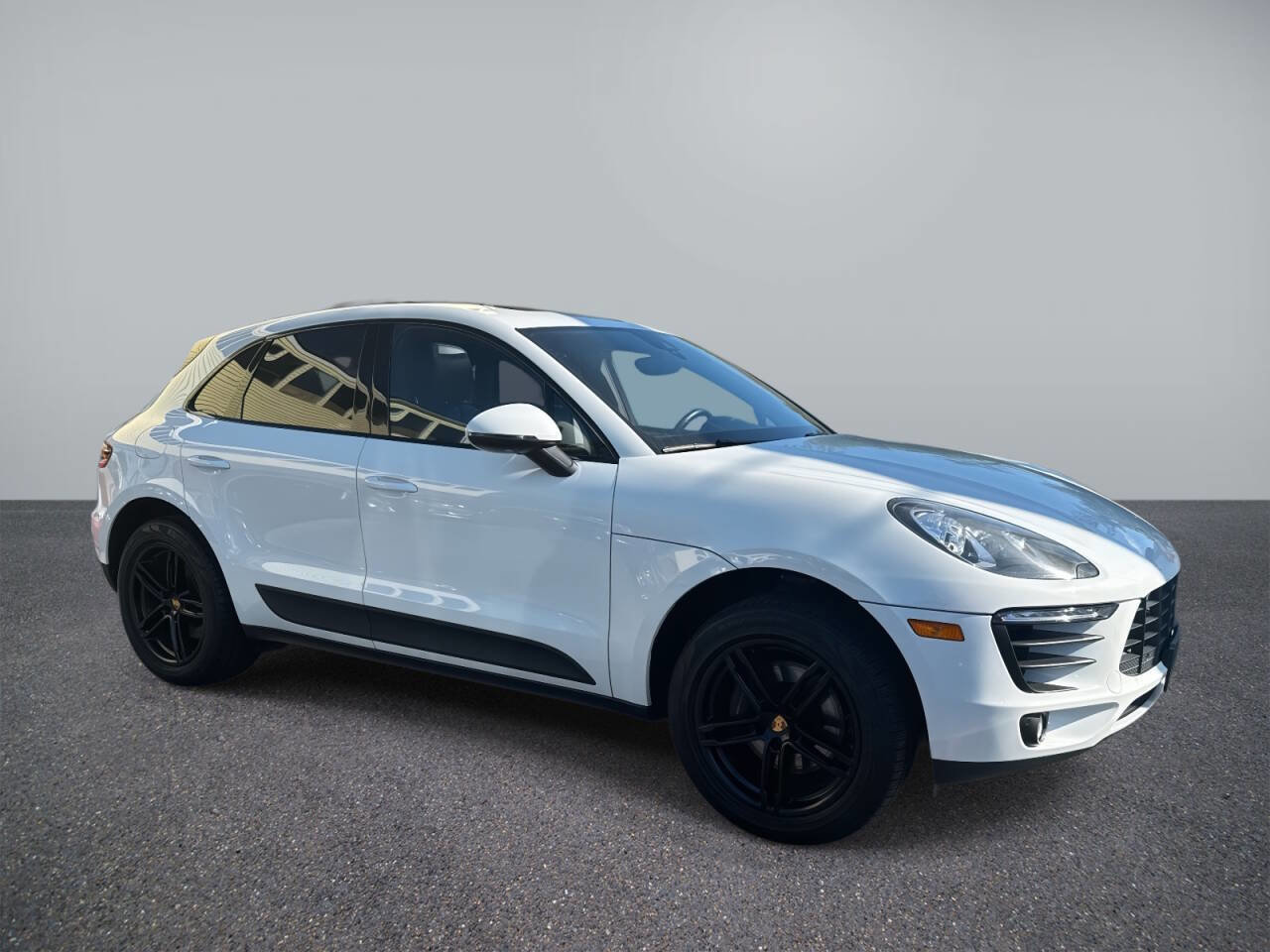 Used 2017 Porsche Macan image 6