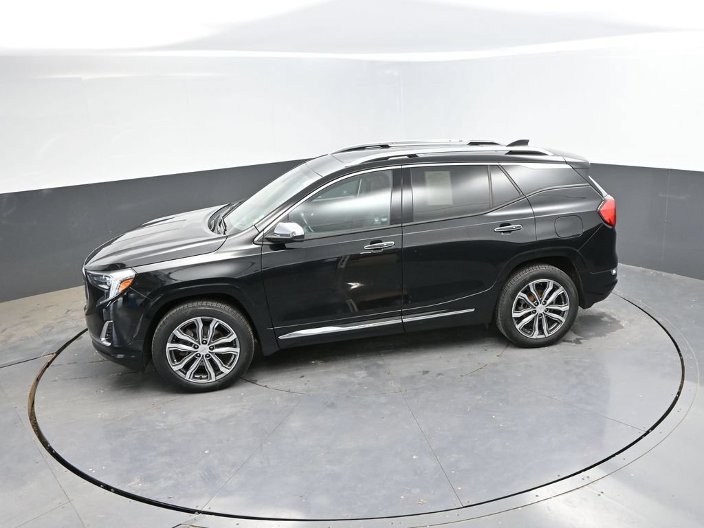 Used 2018 GMC Terrain Denali w/ GMC Pro Grade Package AWD/4WD image 29