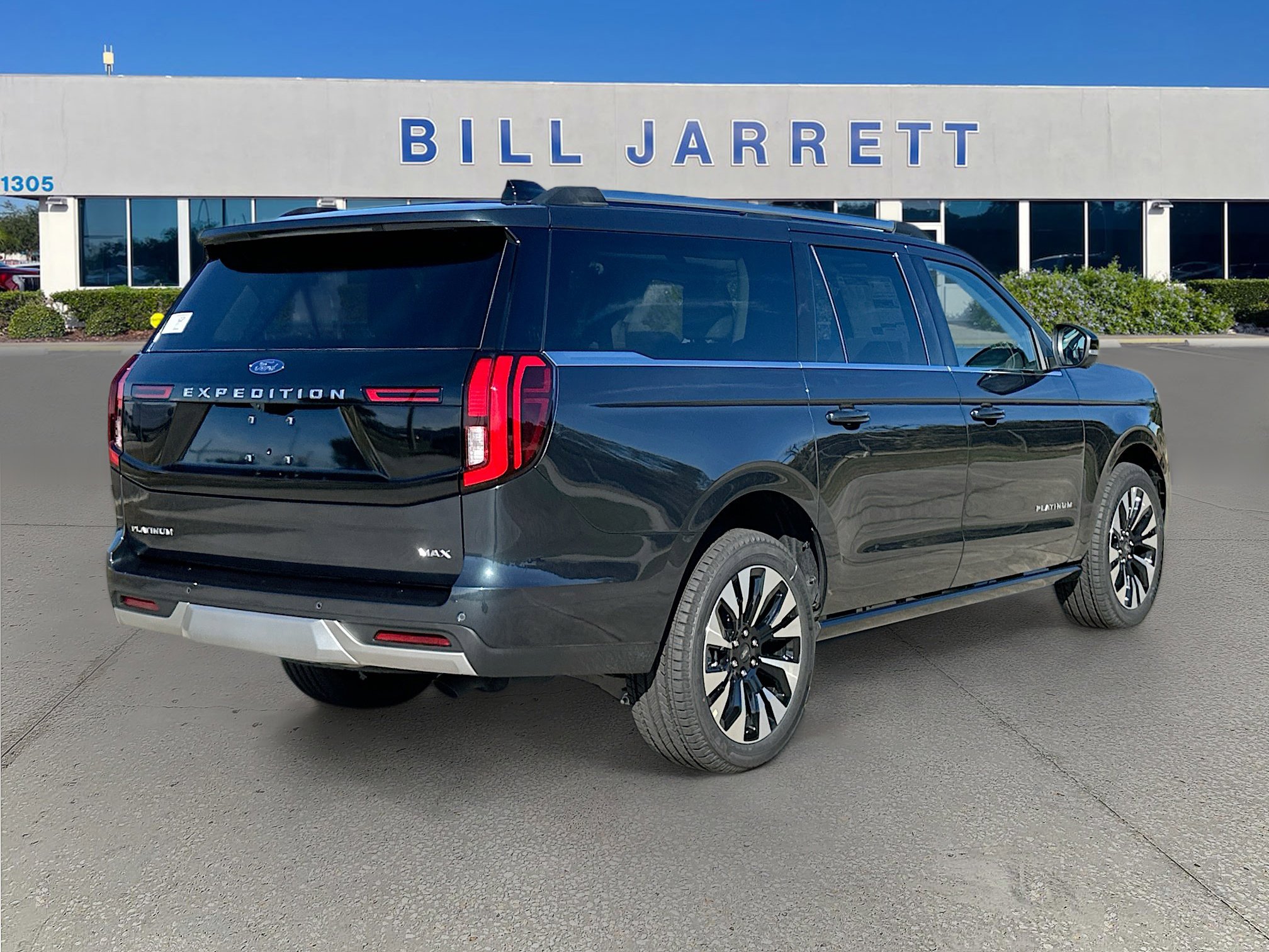 New 2025 Ford Expedition Max Platinum w/ Driver's Package image 4