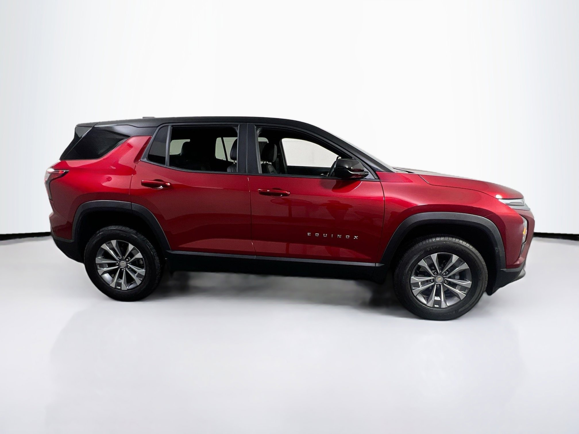 Used 2026 Chevrolet Equinox LT w/ Convenience Package II image 4