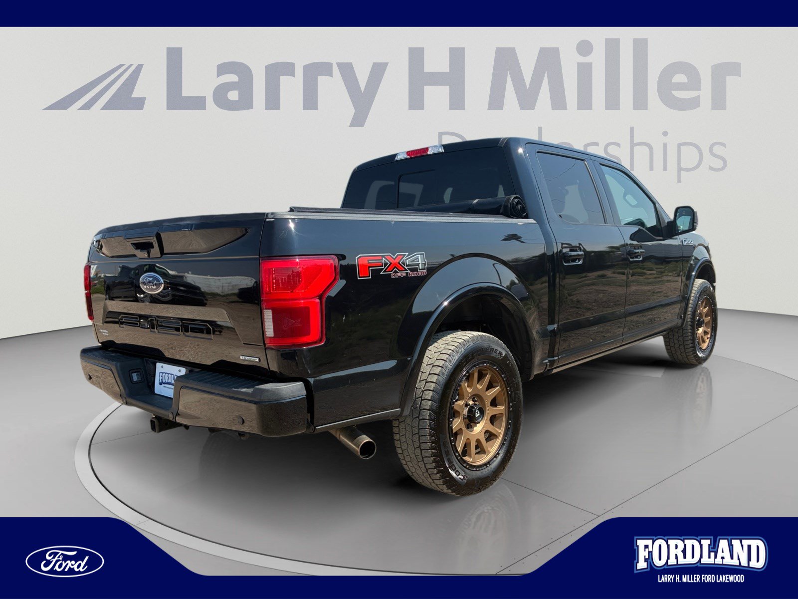 Used 2018 Ford F150 Lariat w/ Equipment Group 502A Luxury AWD/4WD image 5