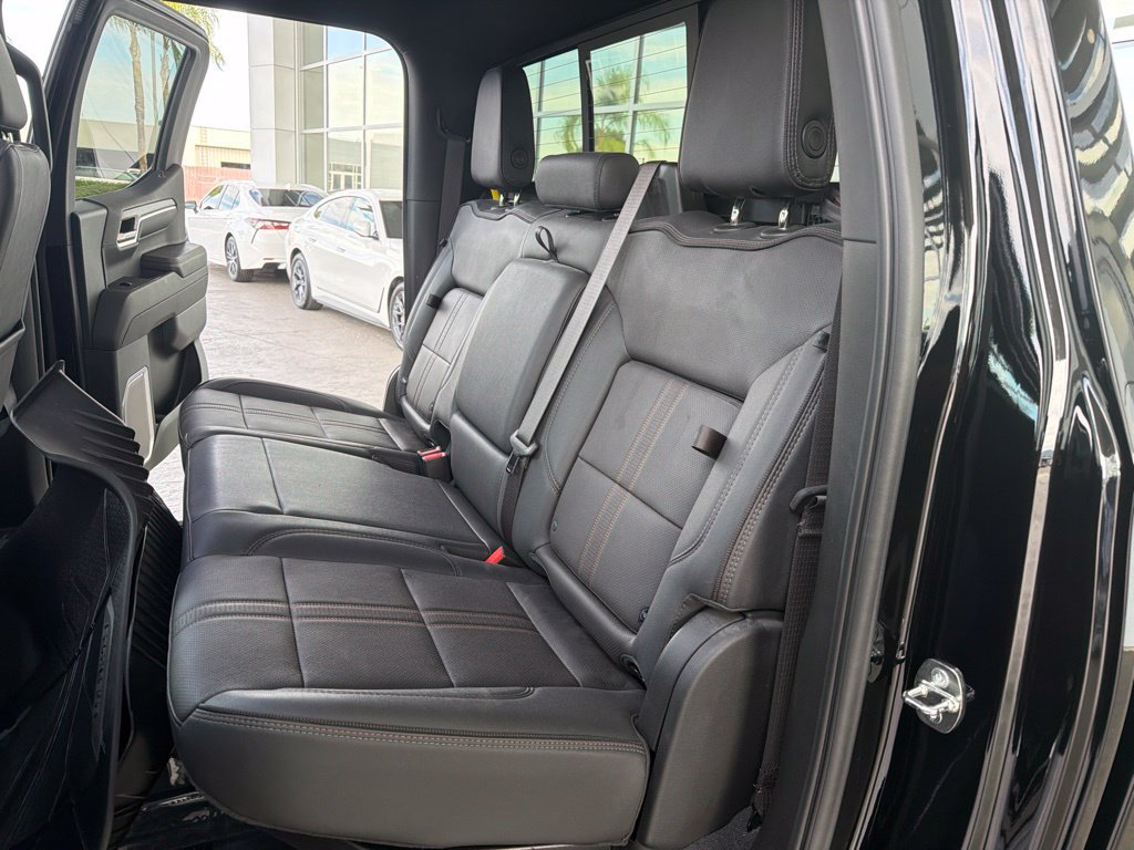 Used 2023 Chevrolet Silverado 1500 High Country RWD image 13