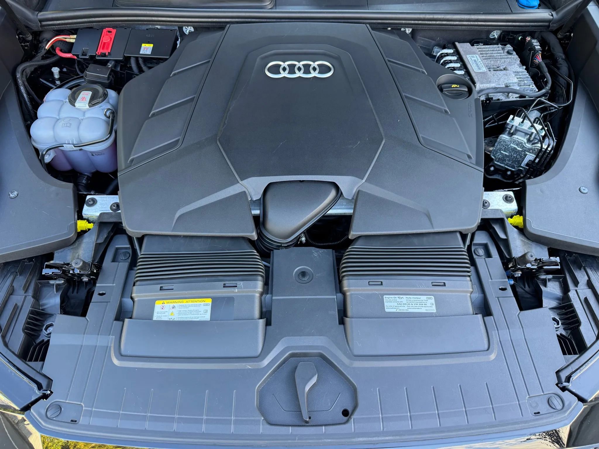 Used 2022 Audi Q8 Premium Plus w/ Premium Plus Package image 46