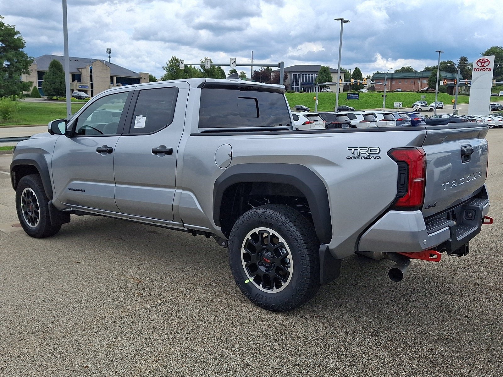 New 2026 Toyota Tacoma TRD Off-Road w/ TRD Off Road Premium Package AWD/4WD image 3
