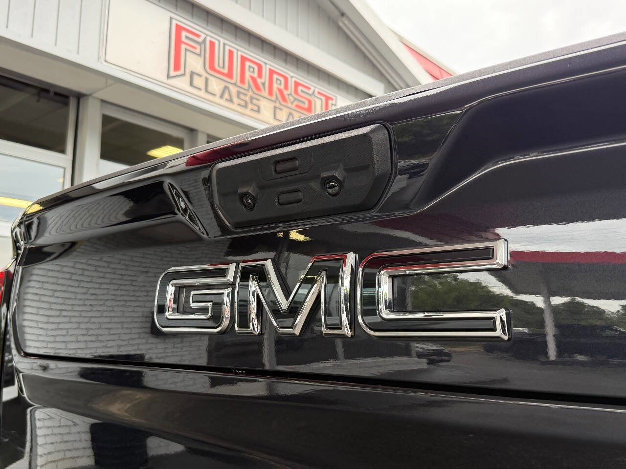 Used 2024 GMC Sierra 3500 Denali Ultimate image 9