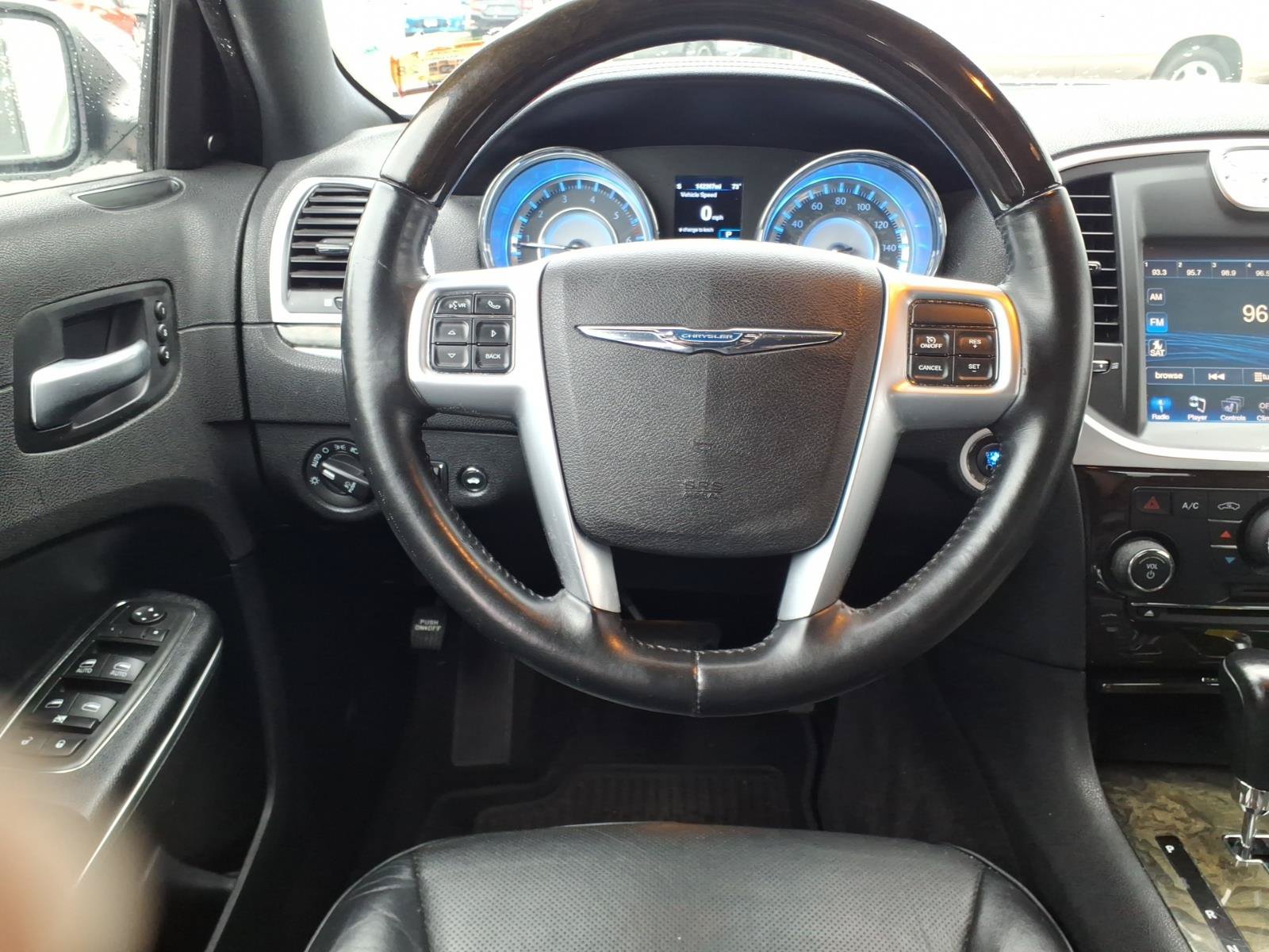Used 2013 Chrysler 300 C RWD image 5