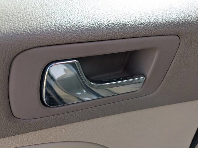 Used 2011 Cadillac STS image 28