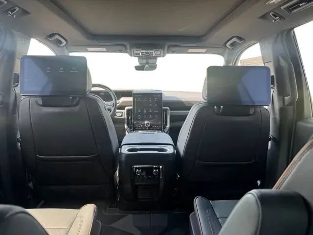 New 2026 GMC Yukon AT4 w/ AT4 Premium Plus Package AWD/4WD image 19