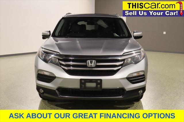 Used 2017 Honda Pilot Touring image 2