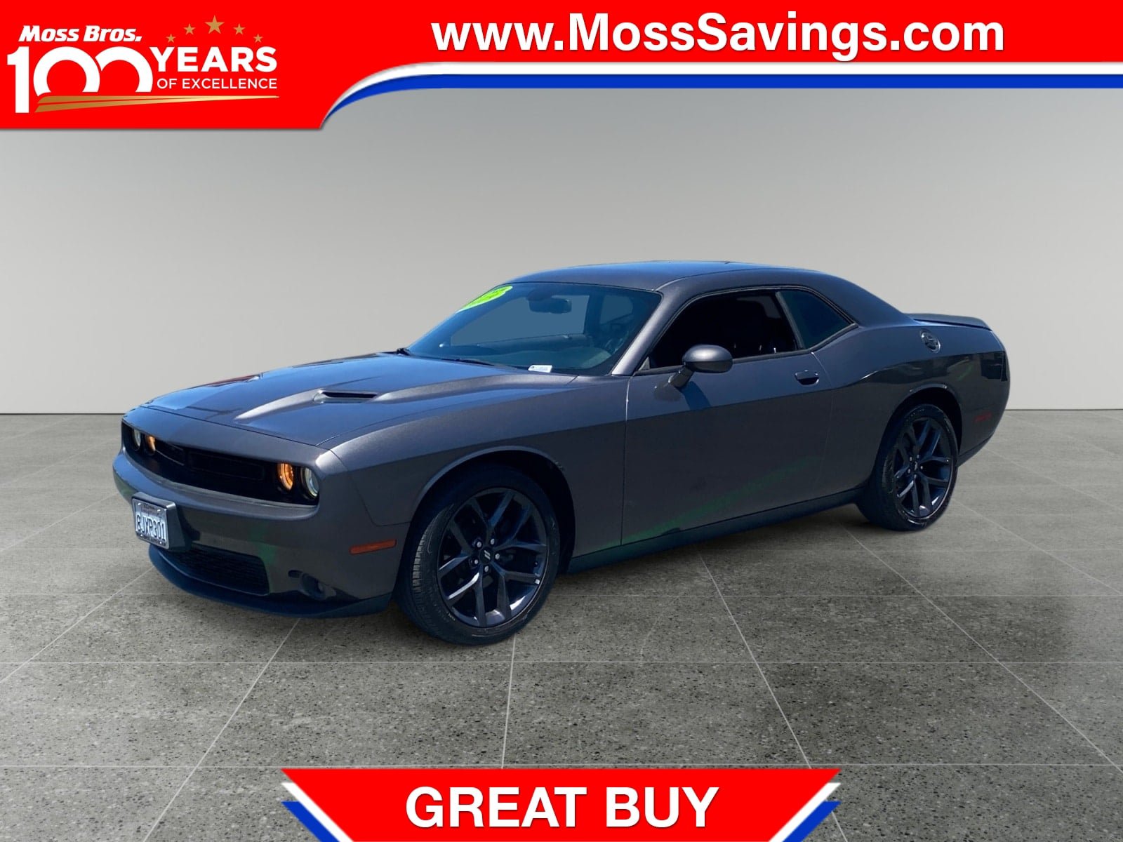 Used 2019 Dodge Challenger SXT w/ Blacktop Package RWD image 1