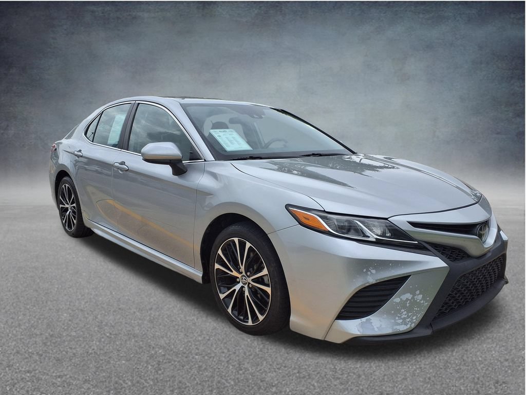 Used 2020 Toyota Camry SE FWD image 4