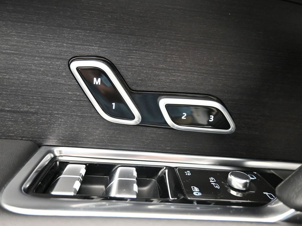 Used 2022 Land Rover Range Rover Long Wheelbase SE image 27