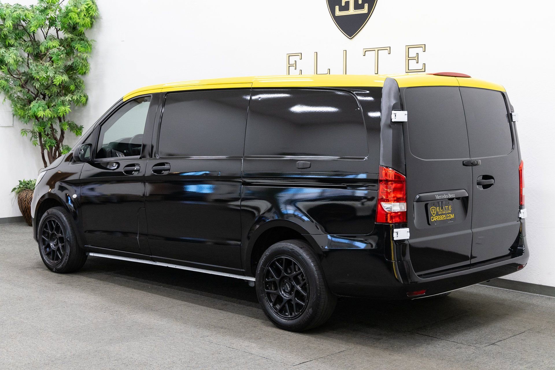 Used 2018 Mercedes-Benz Metris w/ Eco Stop/Start Package image 3