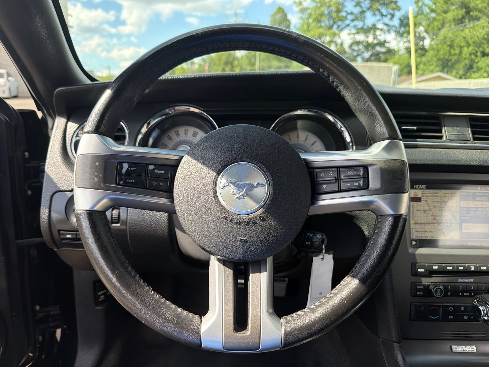 Used 2012 Ford Mustang GT Premium w/ Electronics Pkg RWD image 25