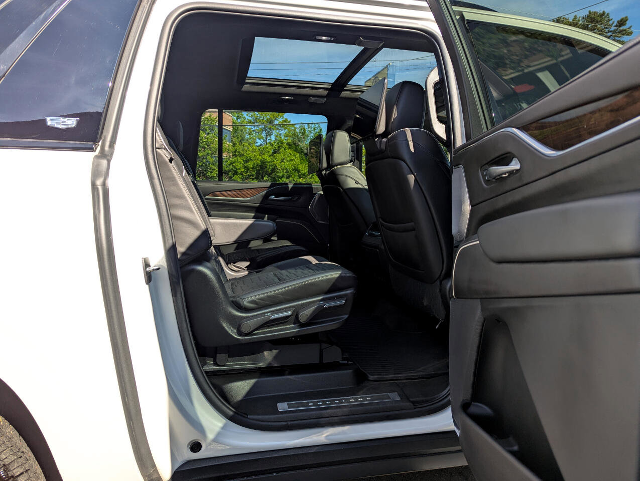 Used 2022 Cadillac Escalade ESV Sport Platinum image 50