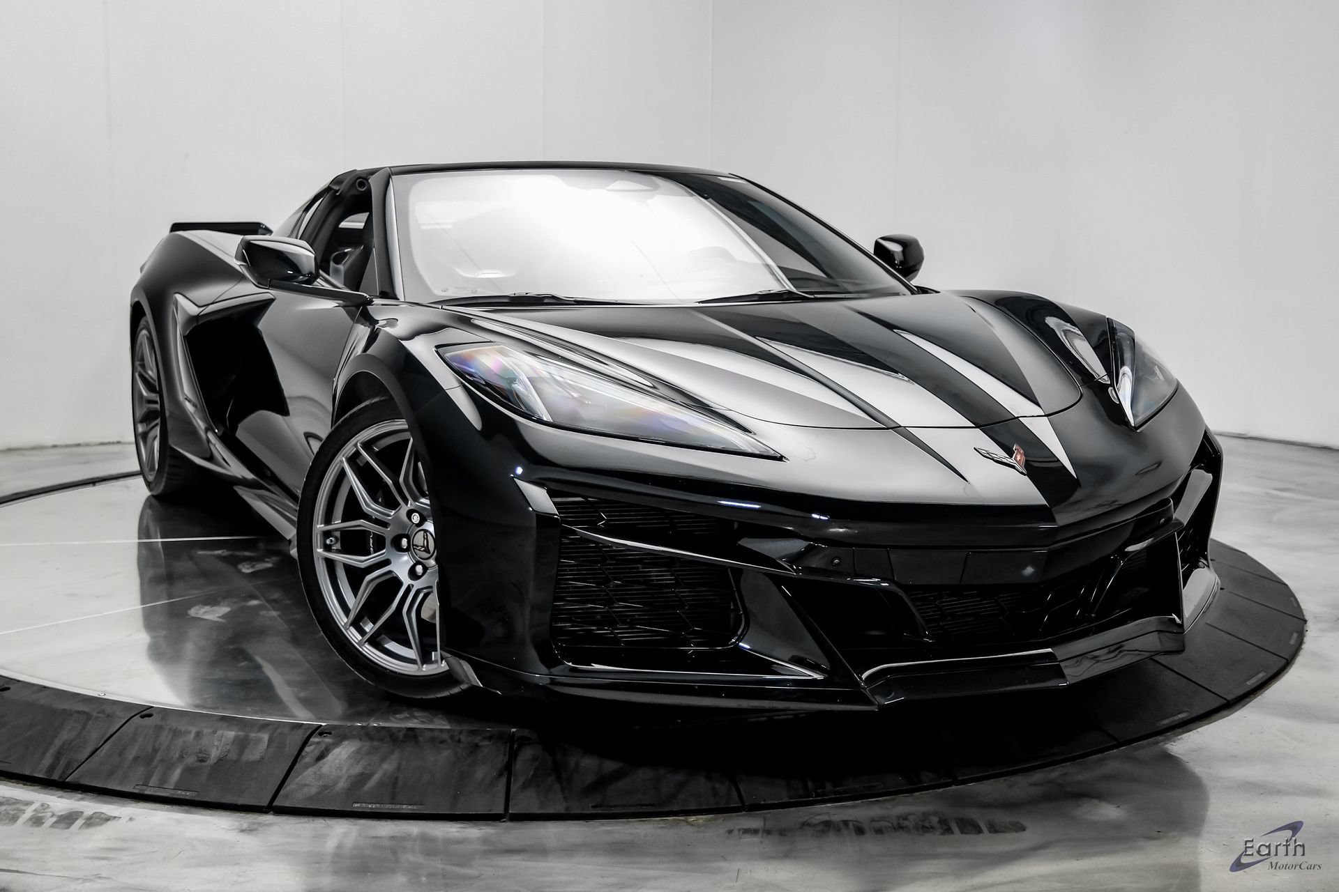 Used 2024 Chevrolet Corvette Z06 RWD image 33